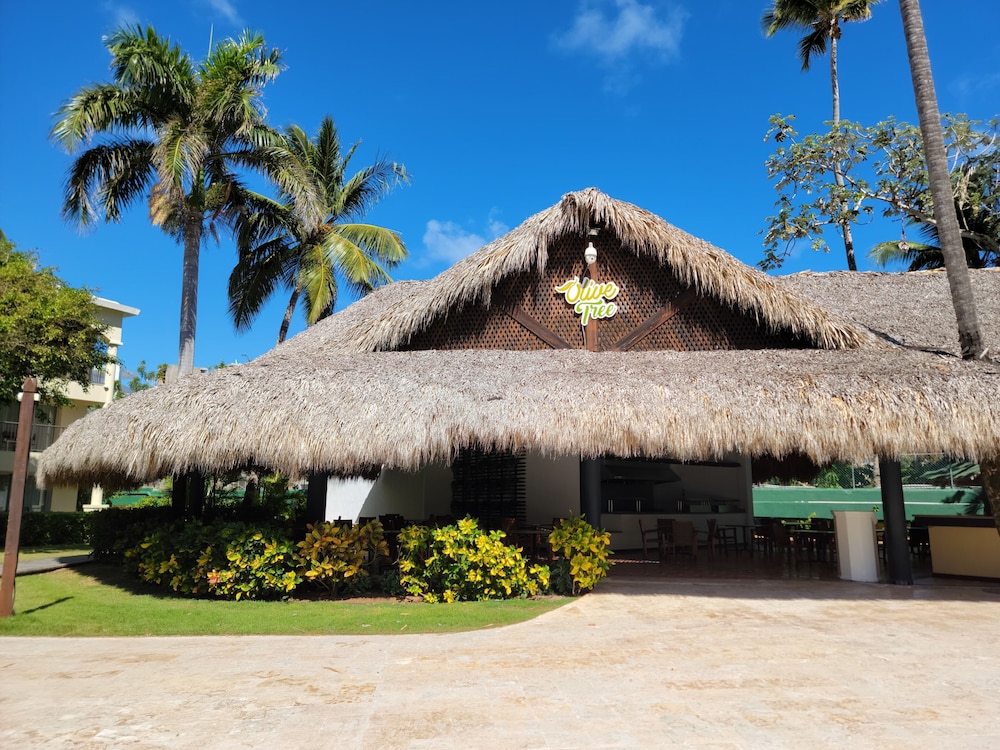 Impressive Premium Punta Cana — Restaurant & bars in Bavaro, La Altagracia