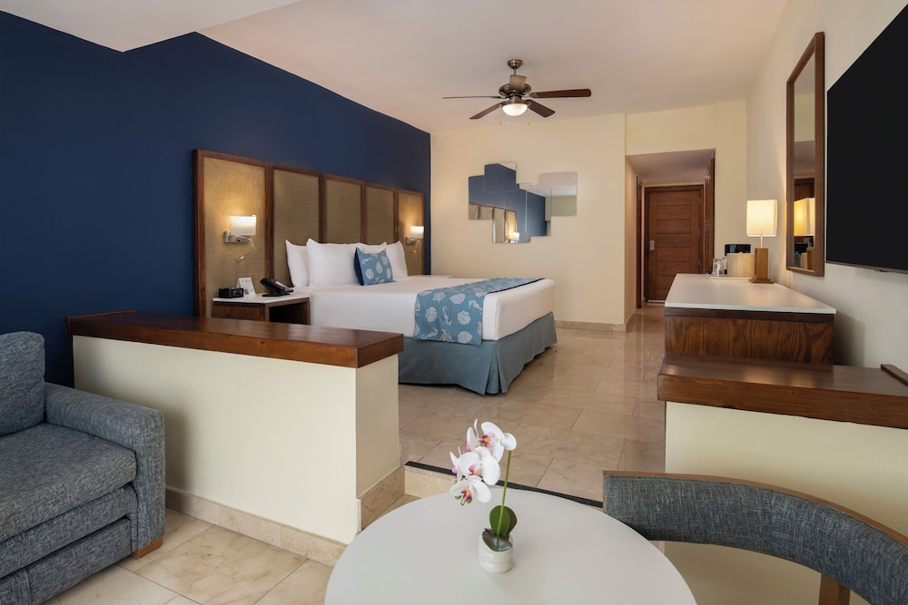 Impressive Premium Punta Cana — Hotel rooms in Bavaro, La Altagracia