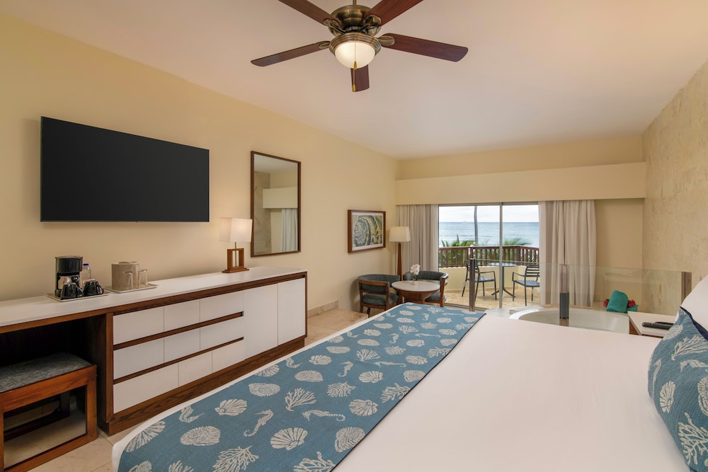 Impressive Premium Punta Cana — Hotel rooms in Bavaro, La Altagracia