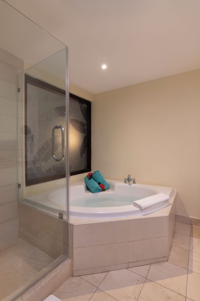 Impressive Premium Punta Cana — Hotel rooms in Bavaro, La Altagracia