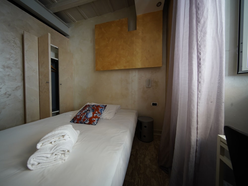 Nerva Accommodation — Hotel rooms in Rome, Lazio