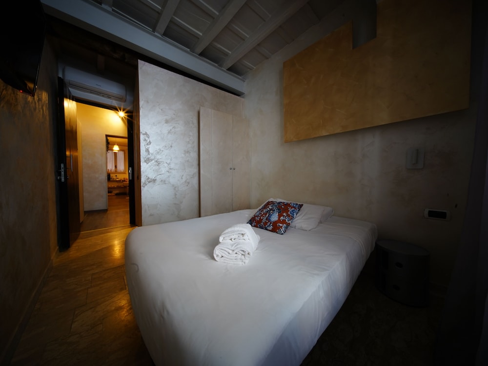 Nerva Accommodation — Hotel rooms in Rome, Lazio