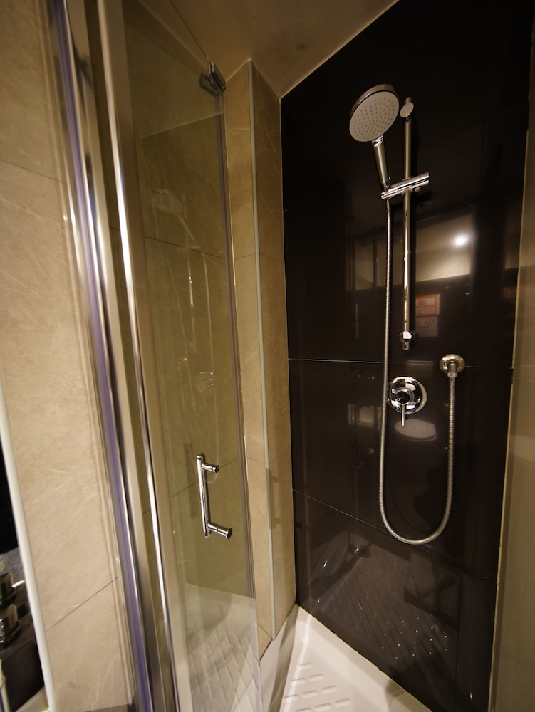 Nerva Accommodation — Hotel rooms in Rome, Lazio