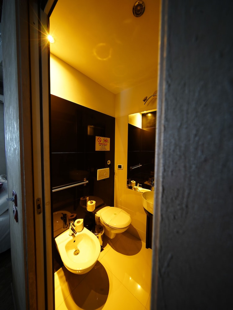 Nerva Accommodation — Hotel rooms in Rome, Lazio