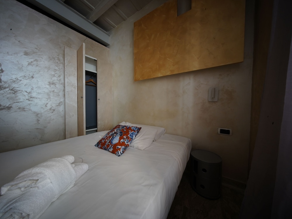 Nerva Accommodation — Hotel rooms in Rome, Lazio