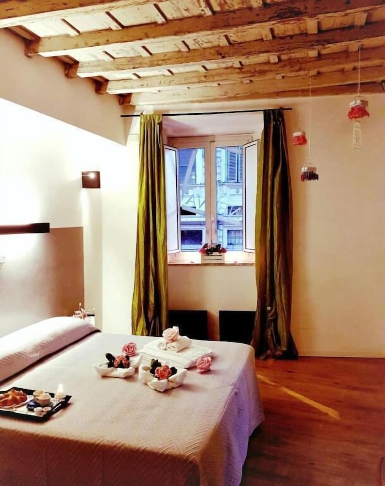 Nerva Accommodation — Hotel rooms in Rome, Lazio