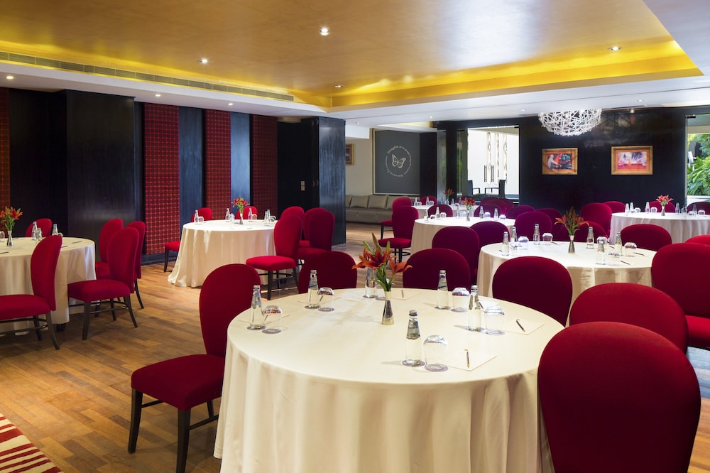 Hard Rock Hotel Goa Calangute — Restaurant & bars in Calangute, Goa