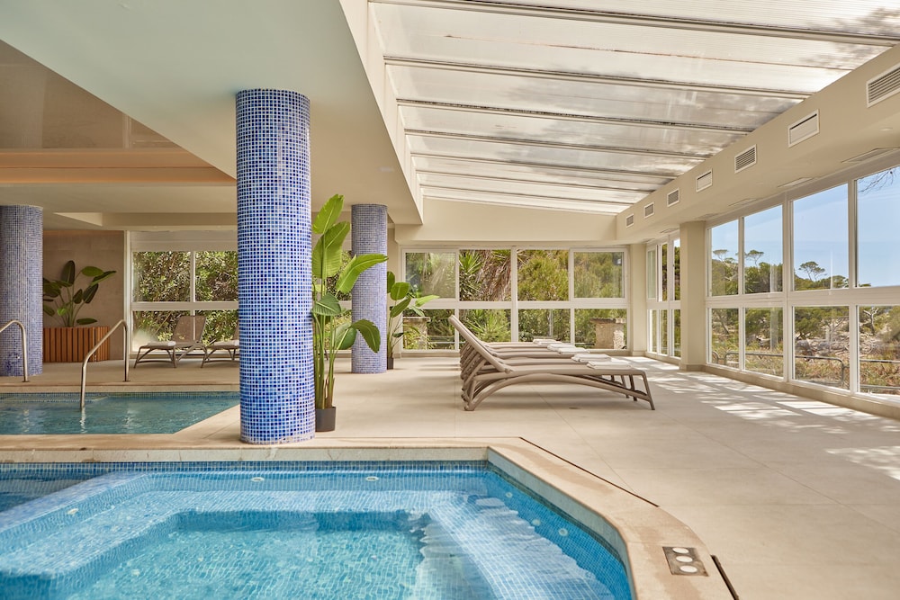 Universal Hotel Lido Park & Spa — Swimming pool in Peguera, Balearic Islands