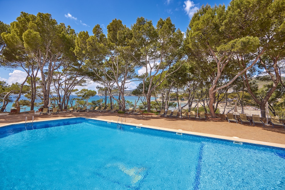 Universal Hotel Lido Park & Spa — Swimming pool in Peguera, Balearic Islands
