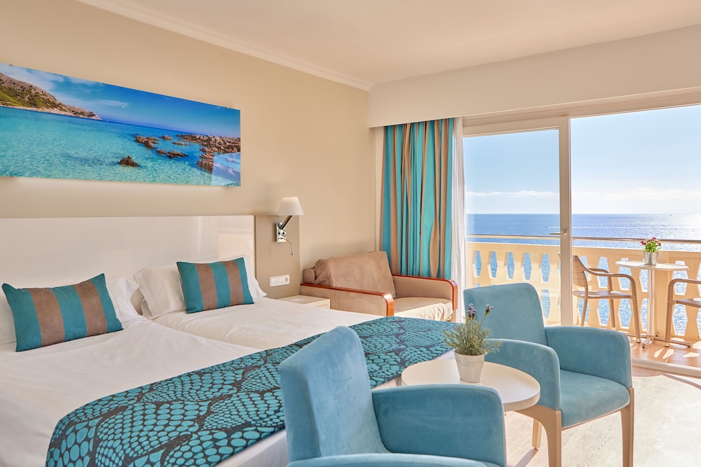 Universal Hotel Lido Park & Spa — Hotel rooms in Peguera, Balearic Islands