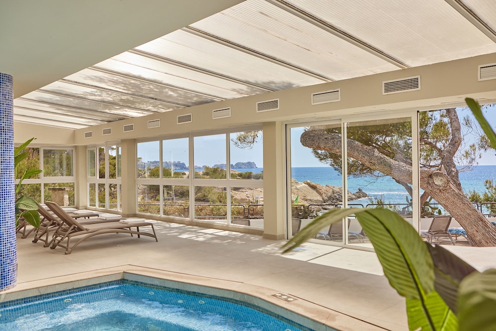 Universal Hotel Lido Park & Spa — Swimming pool in Peguera, Balearic Islands