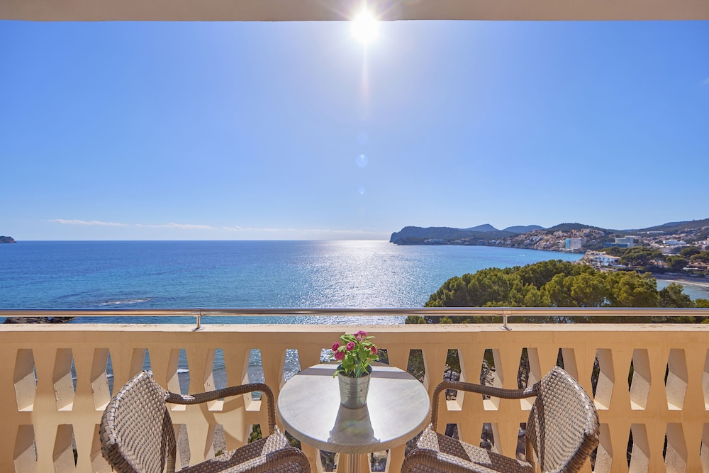 Universal Hotel Lido Park & Spa — Hotel rooms in Peguera, Balearic Islands
