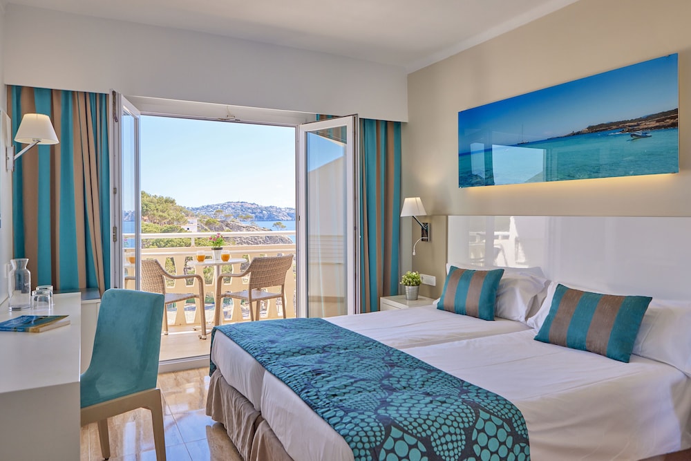 Universal Hotel Lido Park & Spa — Hotel rooms in Peguera, Balearic Islands