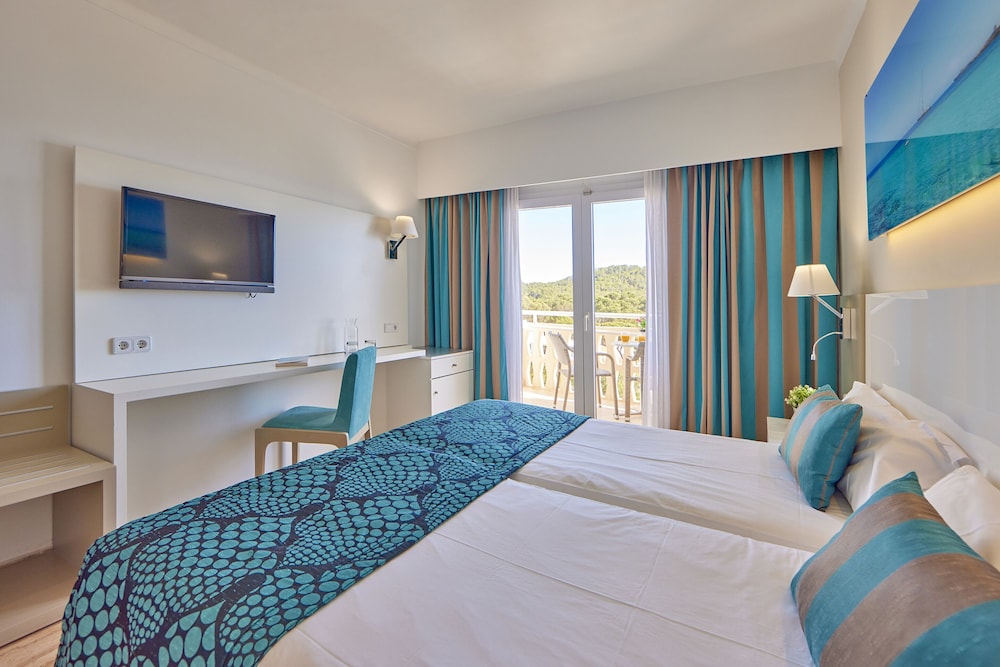 Universal Hotel Lido Park & Spa — Hotel rooms in Peguera, Balearic Islands