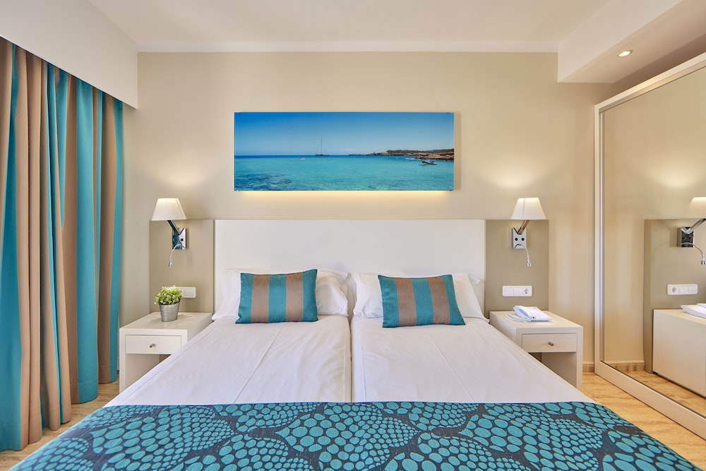 Universal Hotel Lido Park & Spa — Hotel rooms in Peguera, Balearic Islands