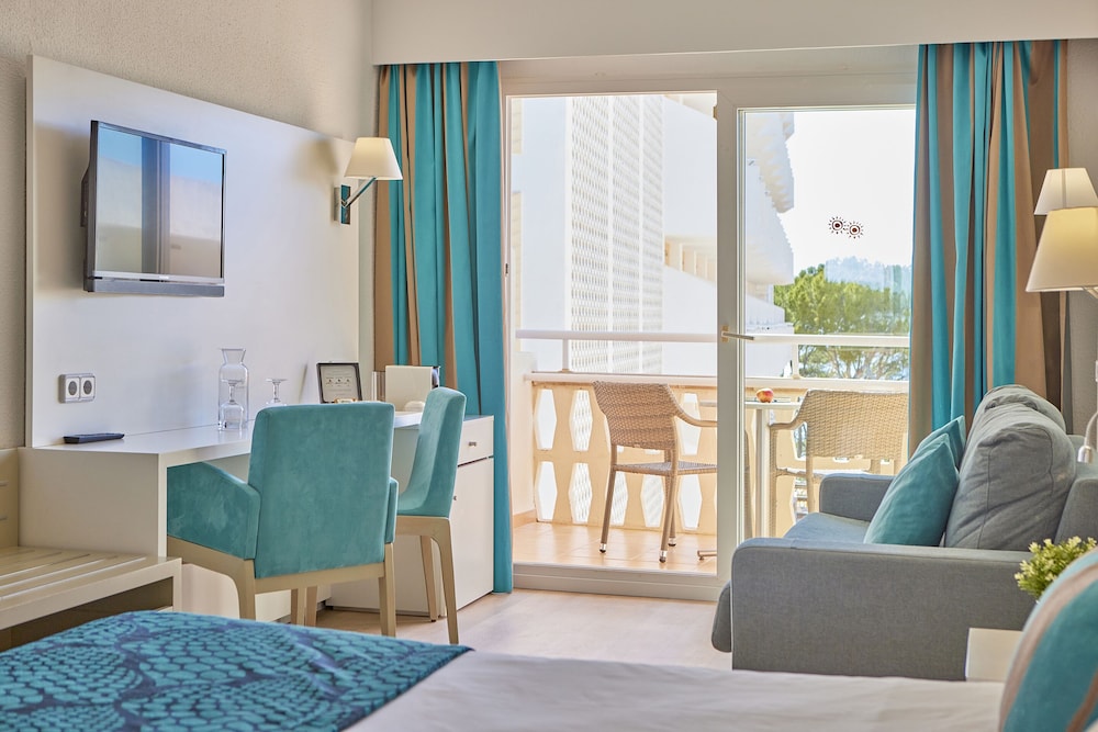 Universal Hotel Lido Park & Spa — Hotel rooms in Peguera, Balearic Islands