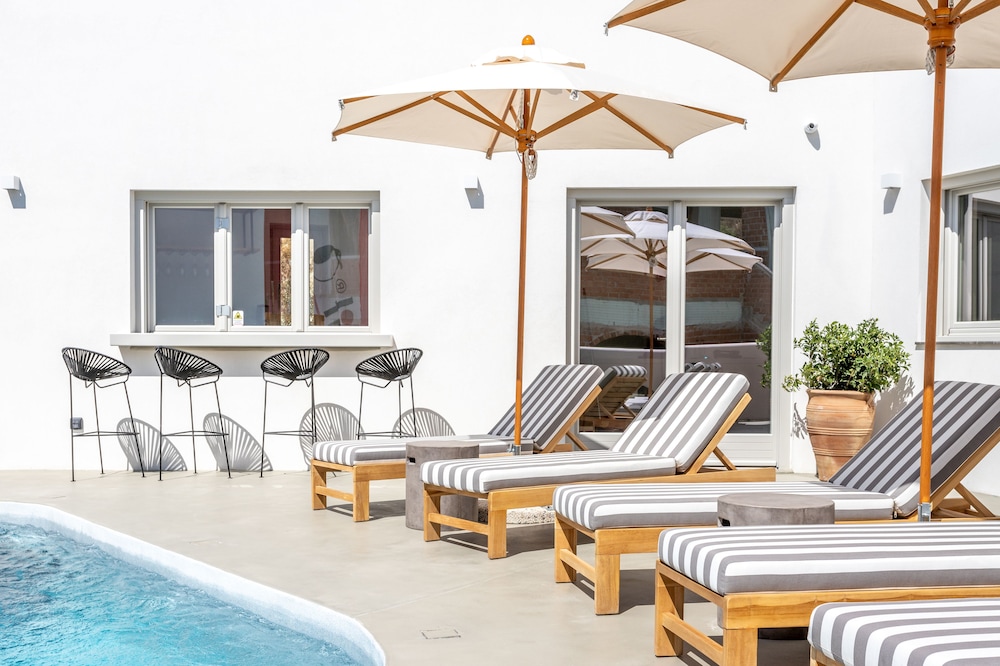Aegean Gem — Swimming pool in Kamari, South Aegean