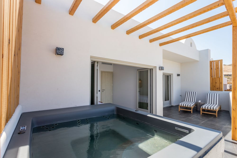 Aegean Gem — Spa in Kamari, South Aegean