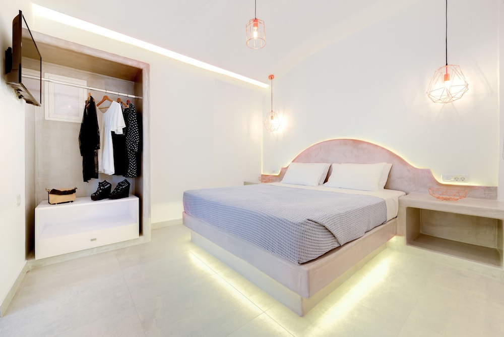 Emerald Collection Suites — Hotel rooms in Karterados, South Aegean