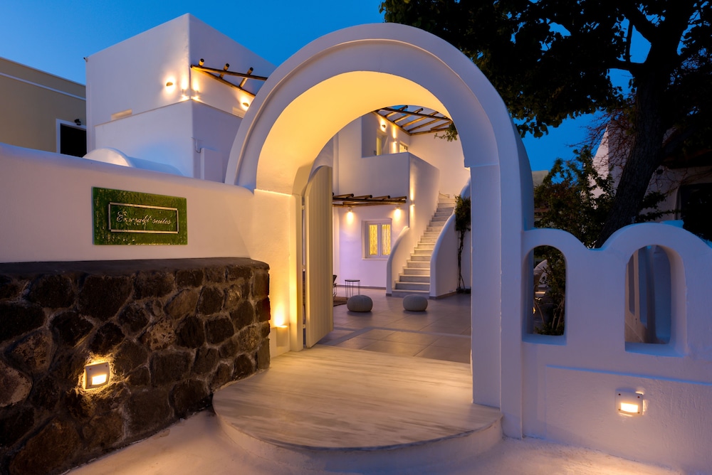 Emerald Collection Suites — Hotel building in Karterados, South Aegean
