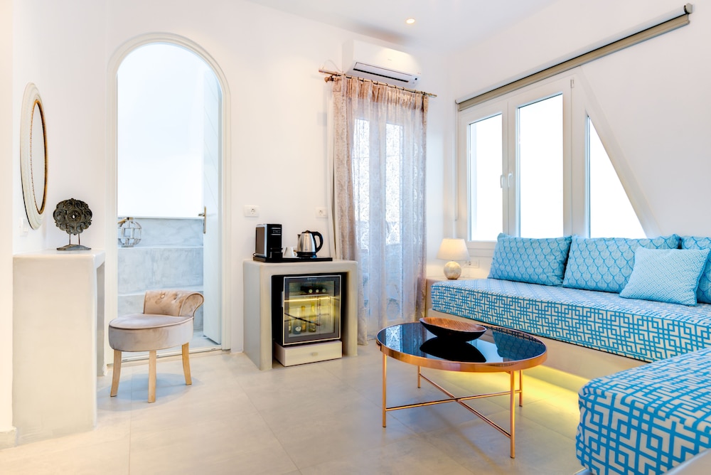 Emerald Collection Suites — Hotel rooms in Karterados, South Aegean