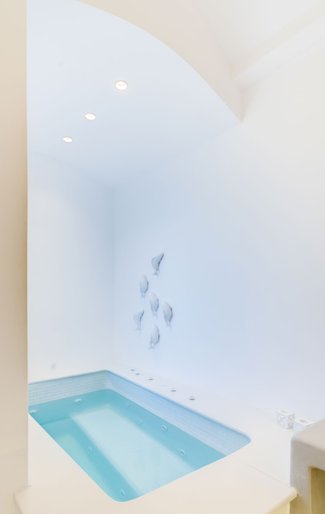 Emerald Collection Suites — Spa in Karterados, South Aegean