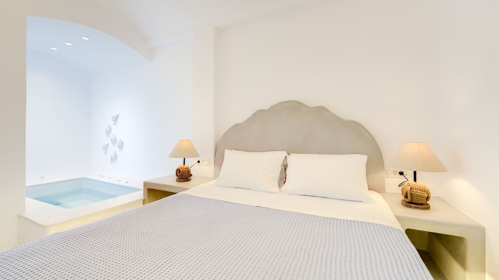 Emerald Collection Suites — Hotel rooms in Karterados, South Aegean