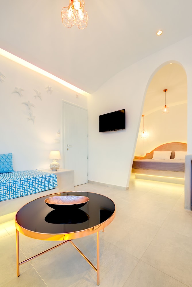 Emerald Collection Suites — Hotel rooms in Karterados, South Aegean