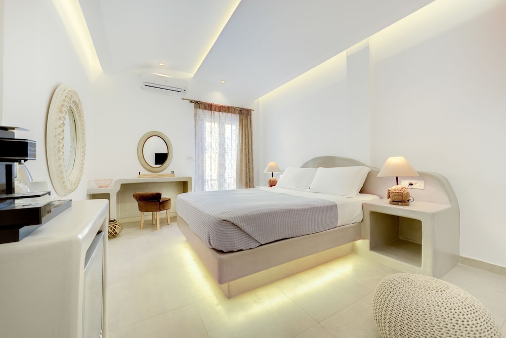Emerald Collection Suites — Hotel rooms in Karterados, South Aegean