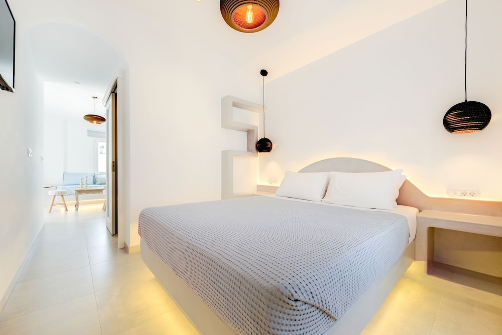 Emerald Collection Suites — Hotel rooms in Karterados, South Aegean
