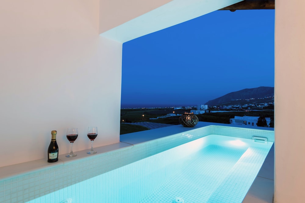 Emerald Collection Suites — Swimming pool in Karterados, South Aegean