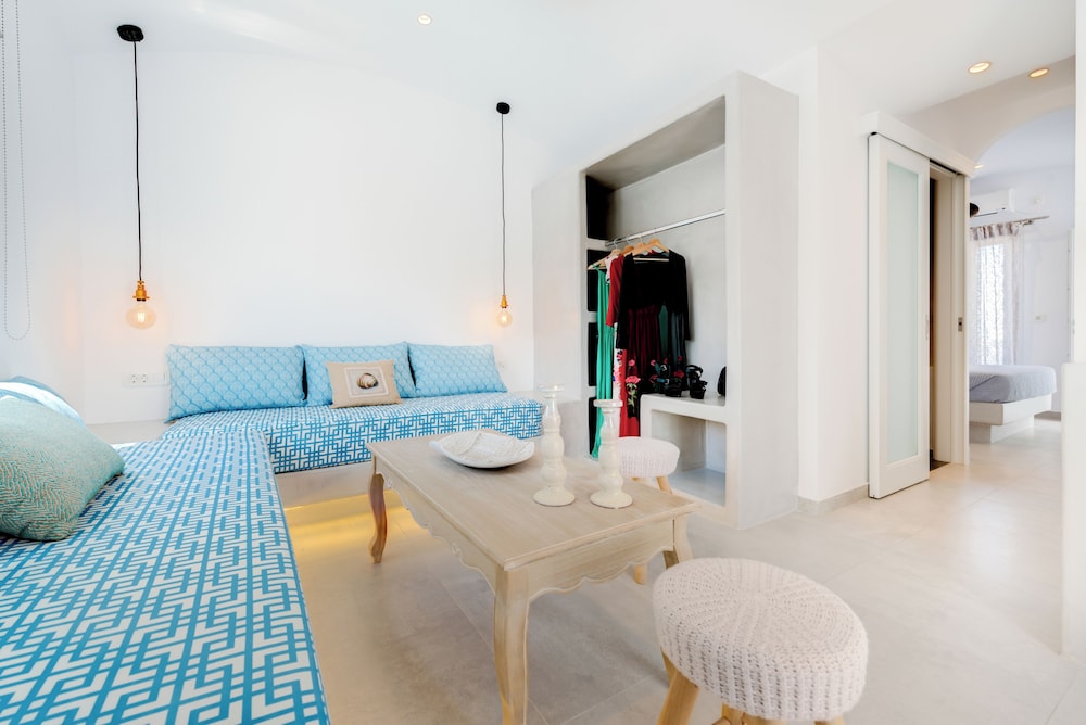 Emerald Collection Suites — Hotel rooms in Karterados, South Aegean