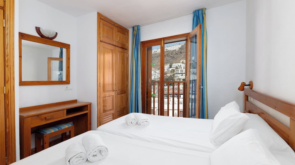 Apartamentos Montecarlo — Hotel rooms in Puerto Rico, Canary Islands