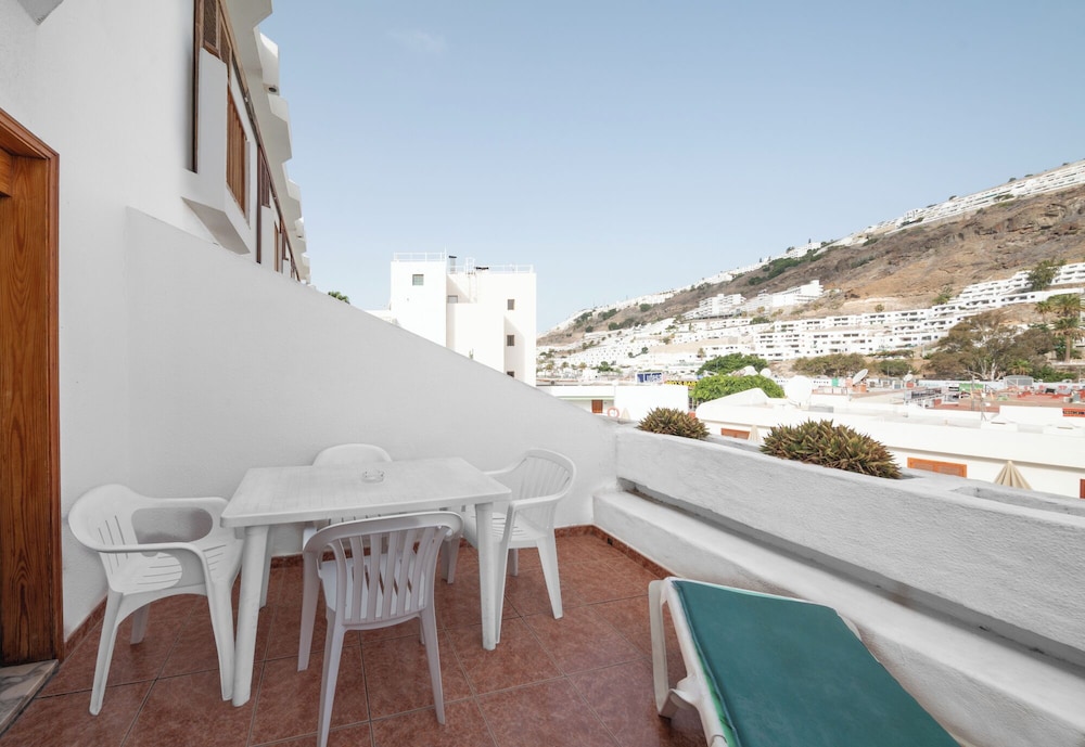 Apartamentos Montecarlo — Hotel building in Puerto Rico, Canary Islands