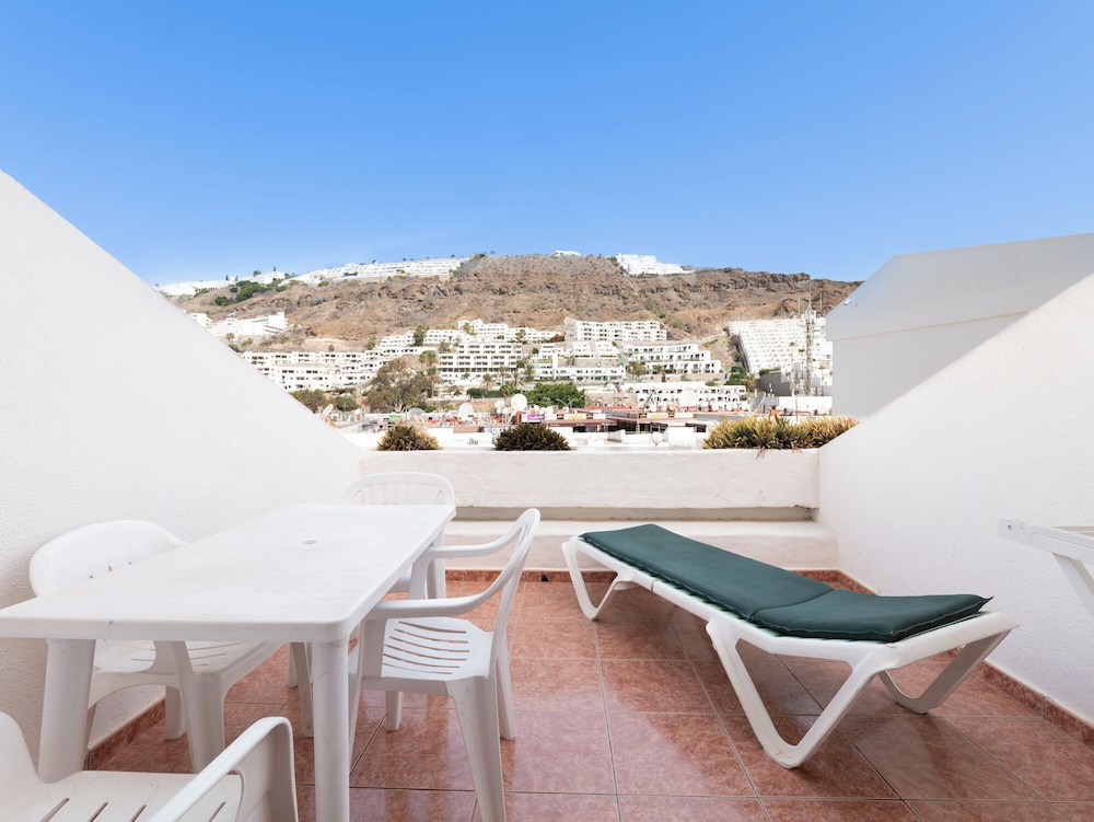 Apartamentos Montecarlo — Hotel building in Puerto Rico, Canary Islands