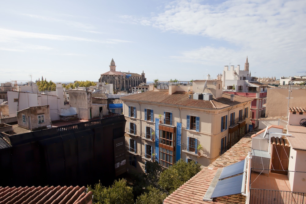 Palma Suites Aparthotel — Hotel building in Palma de Mallorca, Balearic Islands