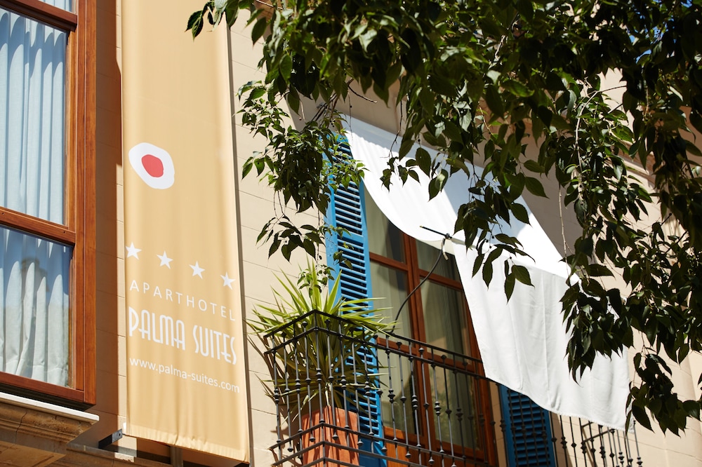 Palma Suites Aparthotel — Hotel building in Palma de Mallorca, Balearic Islands