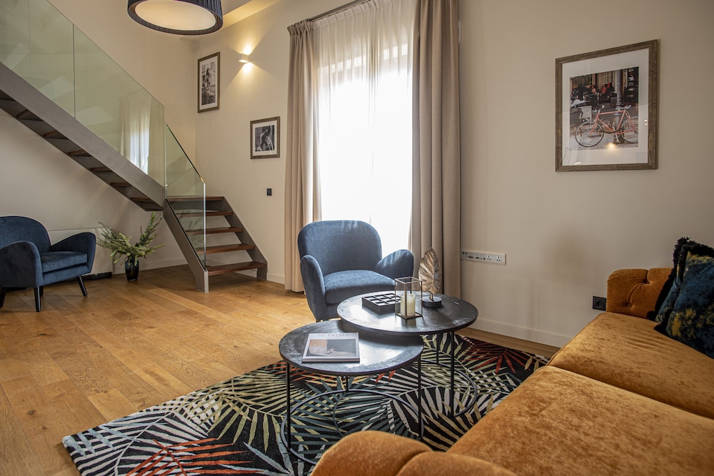 Palma Suites Aparthotel — Hotel rooms in Palma de Mallorca, Balearic Islands