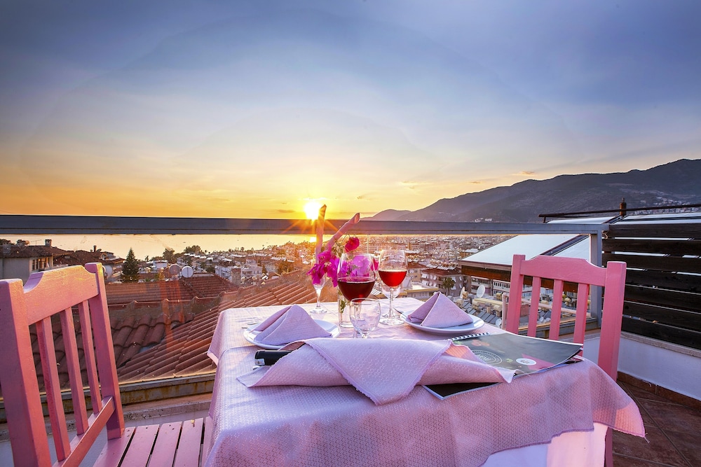 Villa Sonata — Restaurant & bars in Alanya