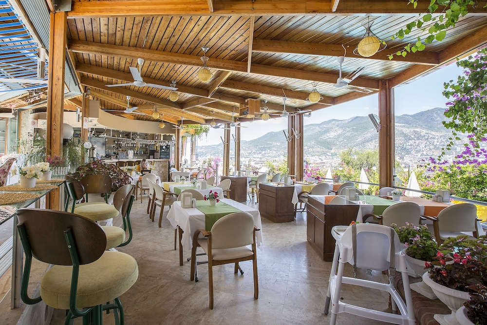 Villa Sonata — Restaurant & bars in Alanya