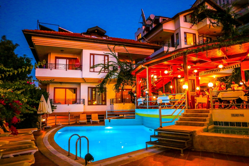Villa Sonata — Swimming pool in Alanya