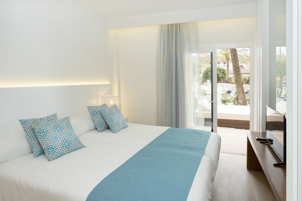 Mar Hotels Playa Mar & Spa — Hotel rooms in Puerto Pollensa, Balearic Islands
