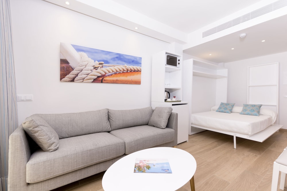 Mar Hotels Playa Mar & Spa — Hotel rooms in Puerto Pollensa, Balearic Islands
