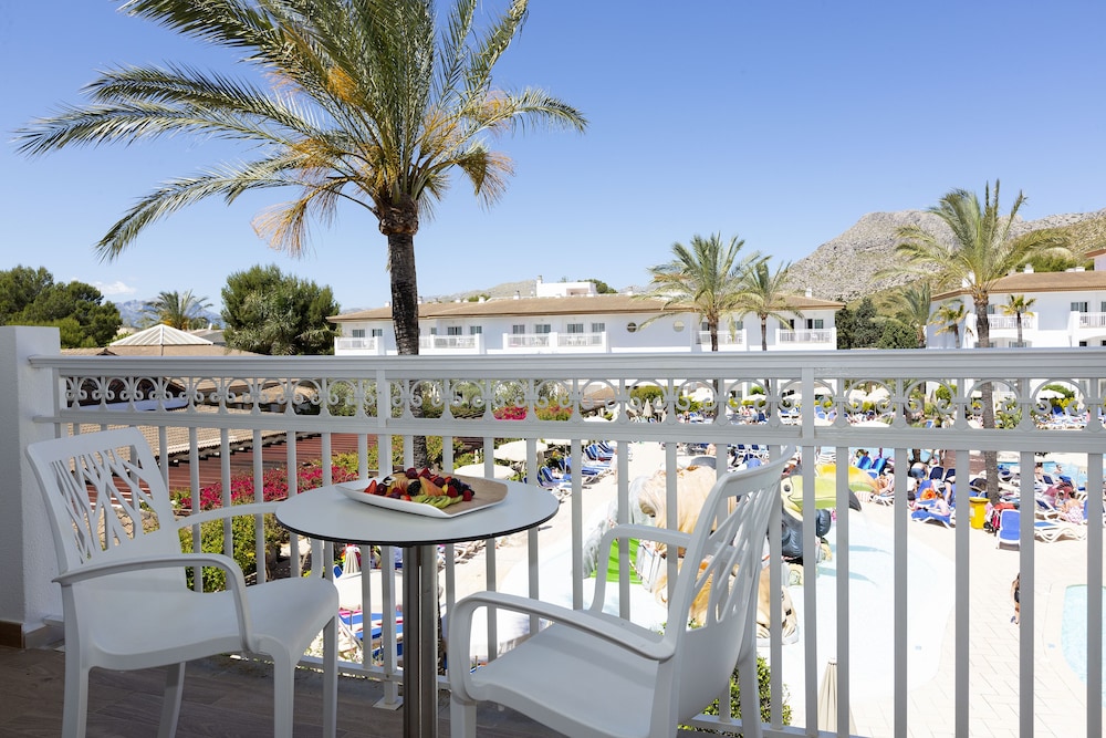 Mar Hotels Playa Mar & Spa — Swimming pool in Puerto Pollensa, Balearic Islands