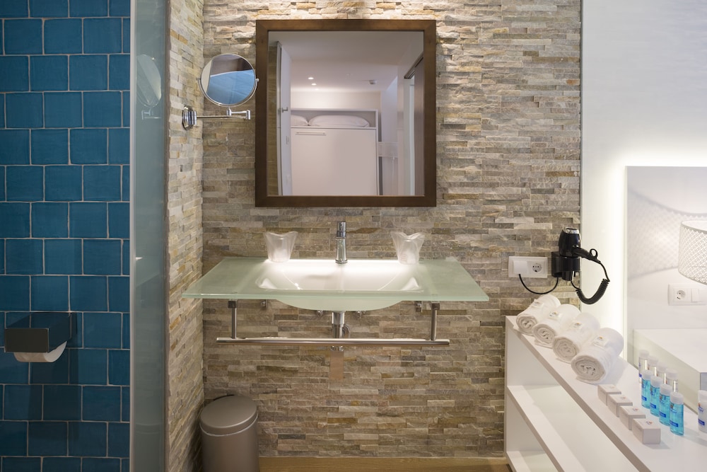 Mar Hotels Playa Mar & Spa — Hotel rooms in Puerto Pollensa, Balearic Islands