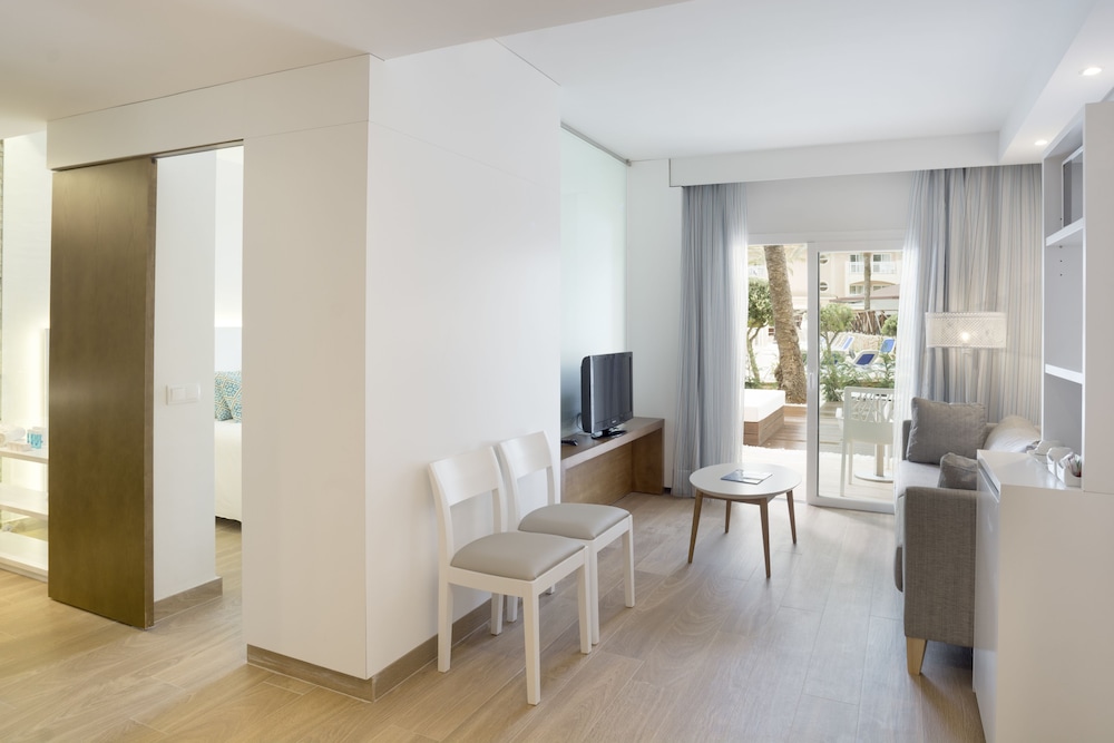 Mar Hotels Playa Mar & Spa — Hotel rooms in Puerto Pollensa, Balearic Islands