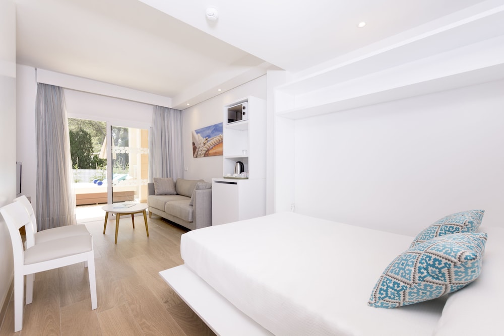 Mar Hotels Playa Mar & Spa — Hotel rooms in Puerto Pollensa, Balearic Islands