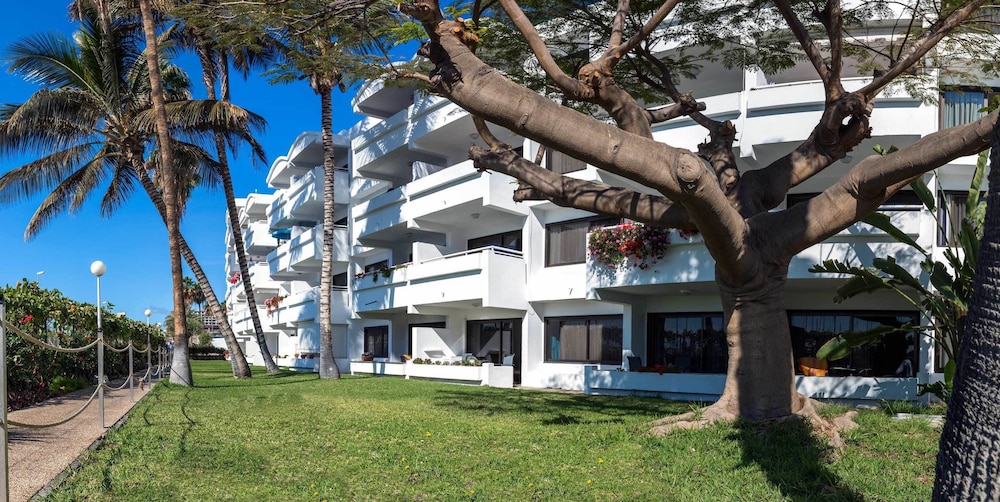 Apartamentos Portonovo — Hotel building in Puerto Rico, Canary Islands