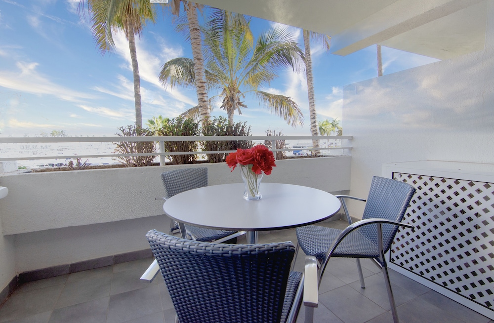 Apartamentos Portonovo — Hotel rooms in Puerto Rico, Canary Islands