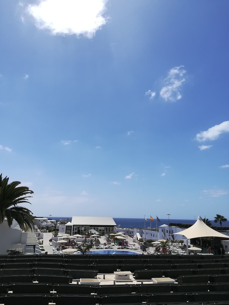Relaxia Lanzaplaya — Swimming pool in Puerto del Carmen, Canary Islands